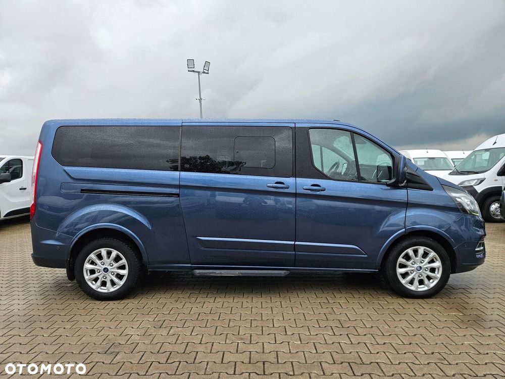 Ford Tourneo Custom - 8