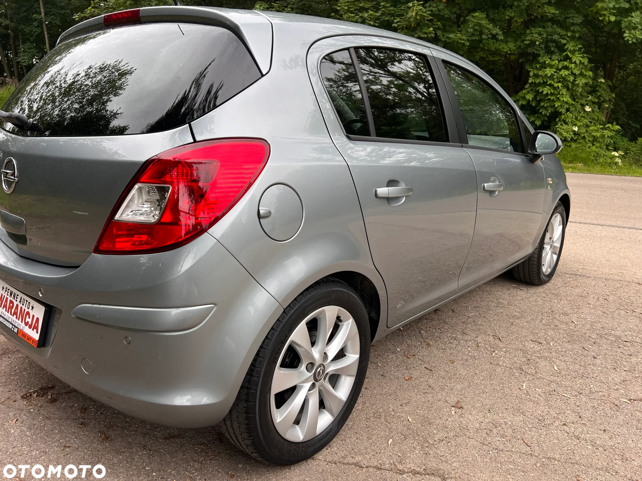 Opel Corsa 1.4 16V Cosmo - 18