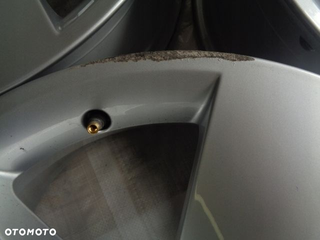 Felgi Aluminiowe 17 OE Ratikon Skoda Karoq Seat Vw 7J ET45 5X112 - 7