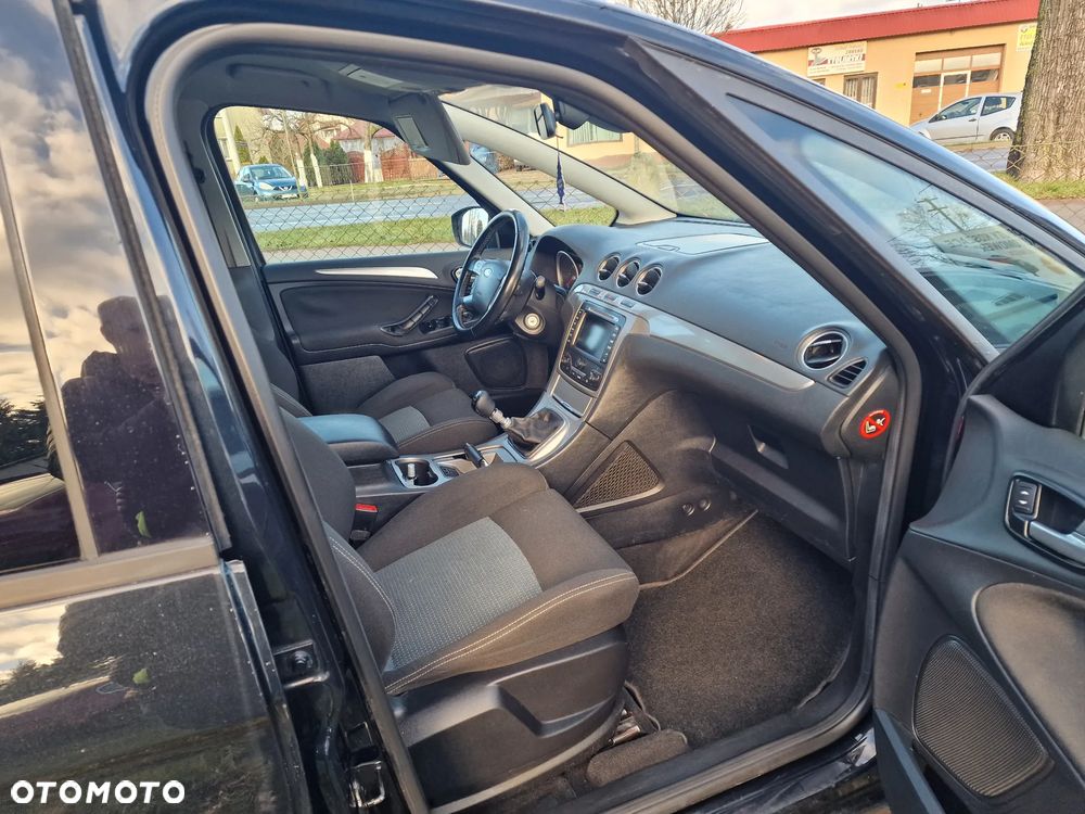 Ford S-Max 2.0 TDCi DPF Champions Edition - 23