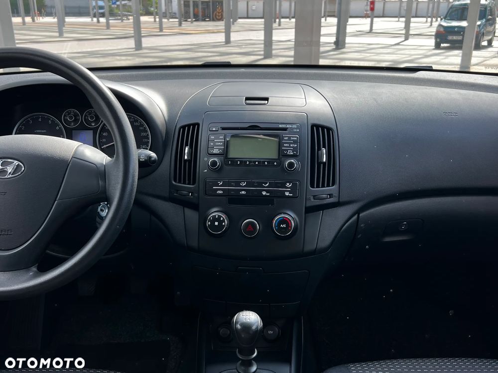 Hyundai i30 1.6 Comfort - 18