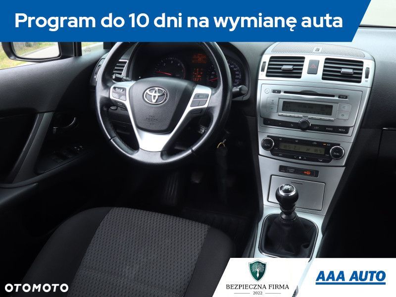 Toyota Avensis - 9