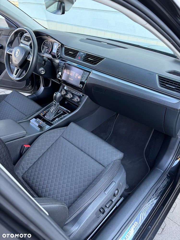Skoda Superb 2.0 TDI 4x4 Style DSG - 27