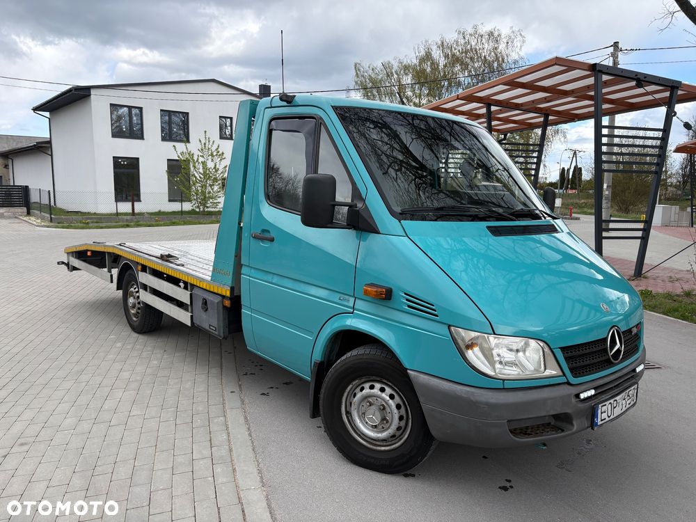 Mercedes-Benz Sprinter - 10