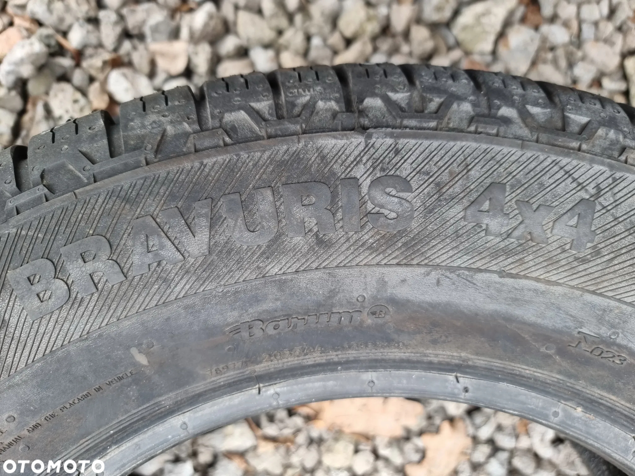 BARUM 205/70R15 96T BRAVURIS 4x4 (1szt.) (1x8,5) (DOT: 1x0615) L451 - 5