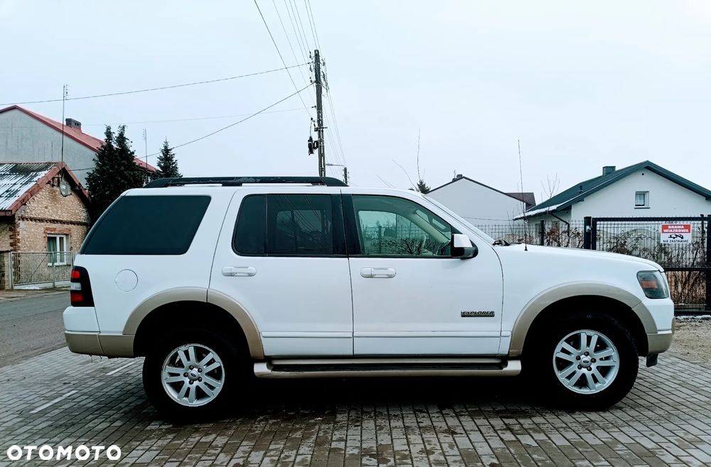 Ford Explorer 4.0 4WD - 11