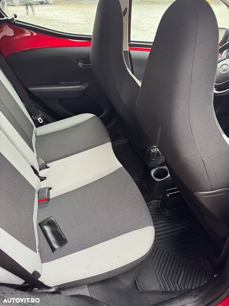 Toyota Aygo 1.0 X - wave - 11