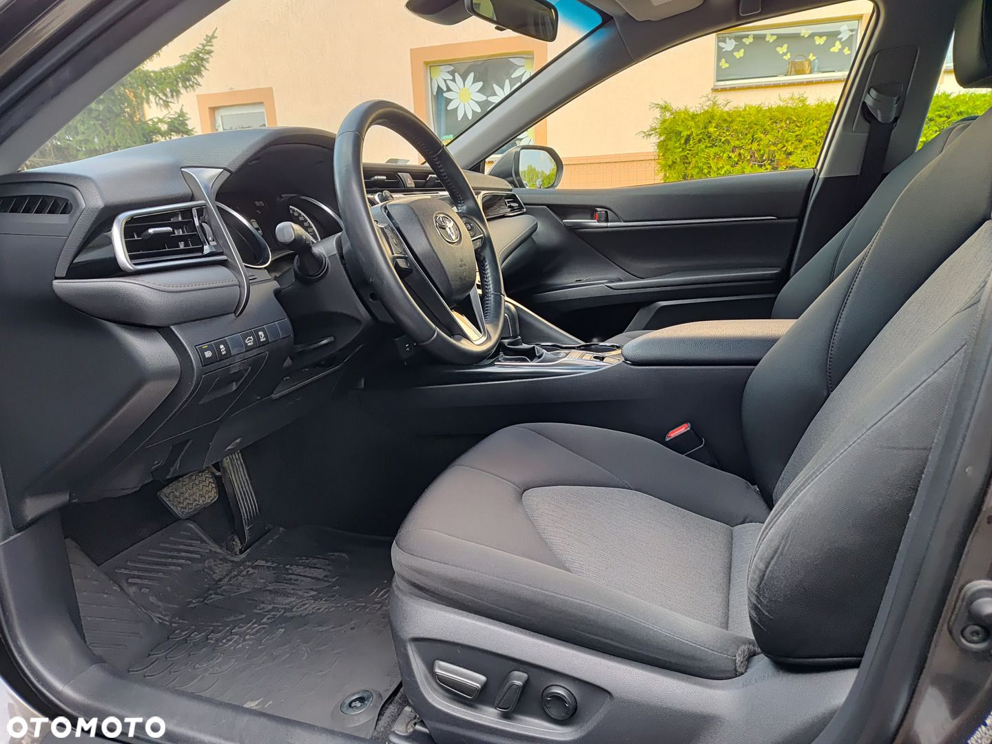Toyota Camry - 11