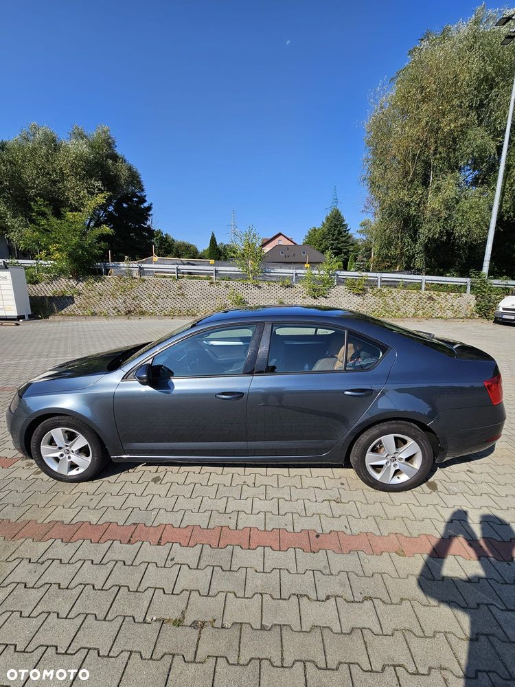 Skoda Octavia 1.6 TDI Ambition DSG - 8