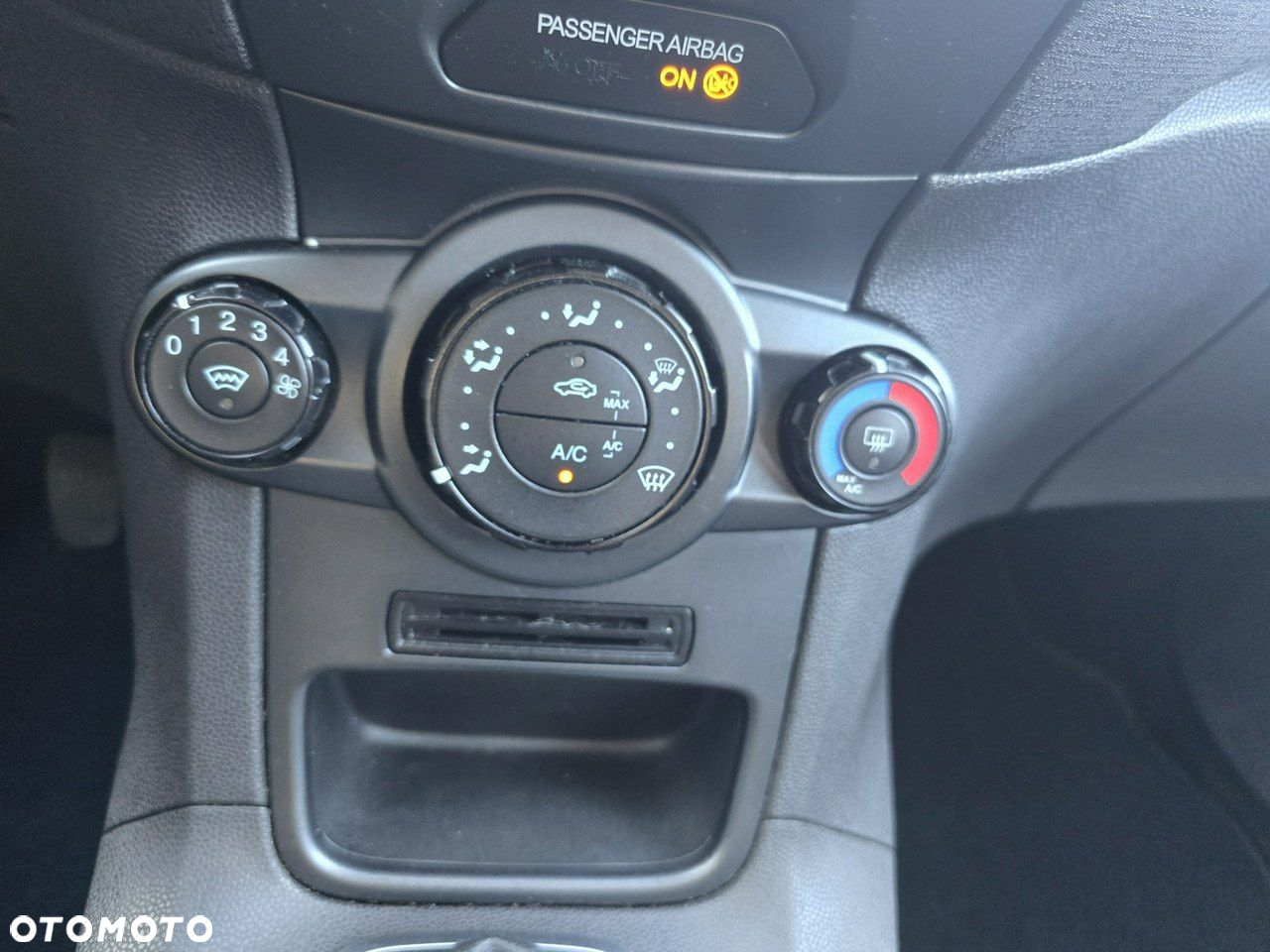Ford Fiesta 1.0 EcoBoost Gold X - 18