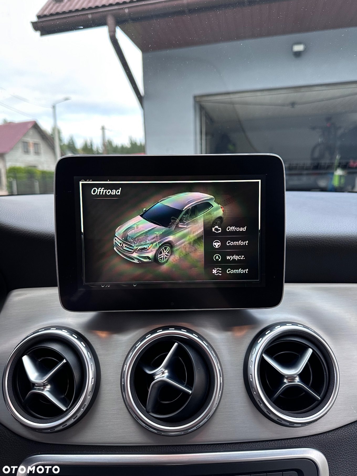 Mercedes-Benz GLA - 22