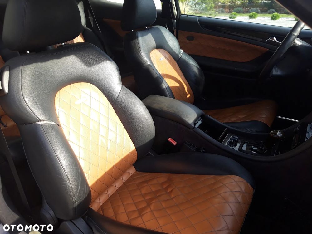 Mercedes-Benz CLK - 28