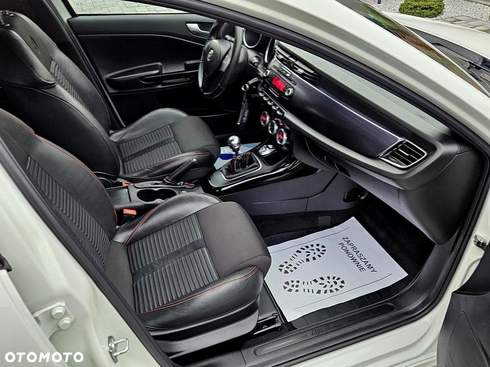 Alfa Romeo Giulietta 1.4 TB 16V Turismo - 24