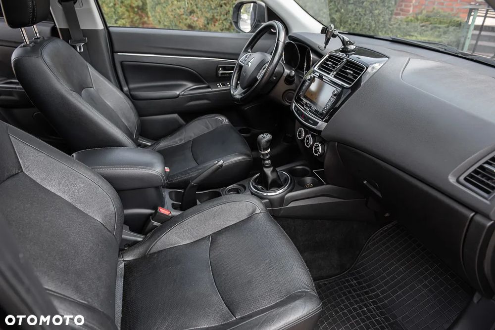Mitsubishi ASX 1.8 DI-D 2WD Diamant Edition - 31