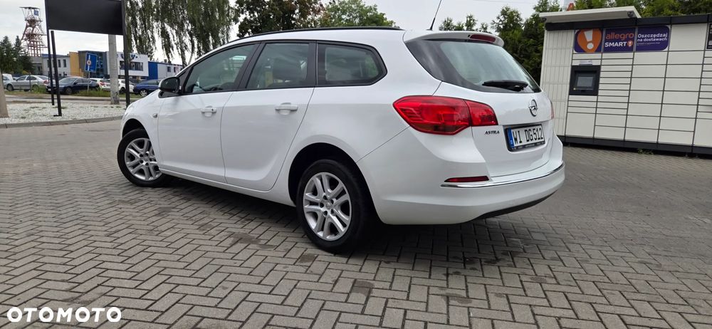 Opel Astra 1.6 Color Edition - 12