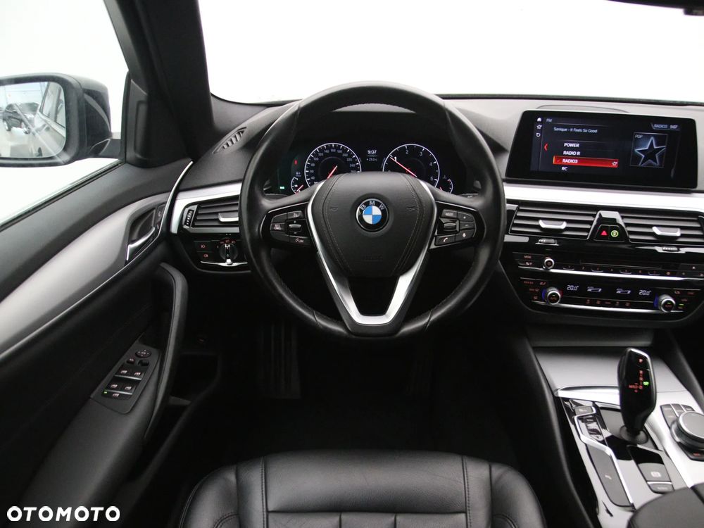 BMW Seria 5 520d Luxury Line - 17
