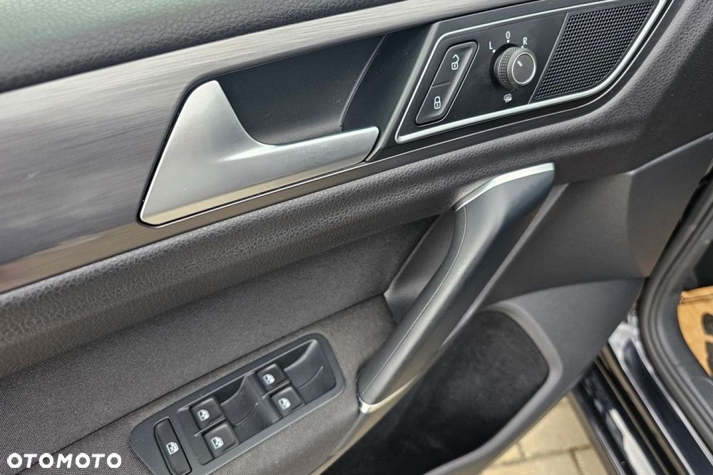 Volkswagen Golf Sportsvan - 26