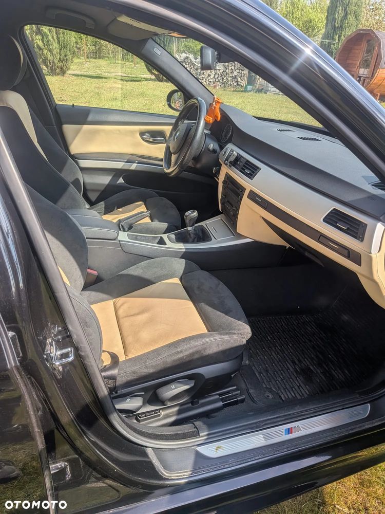 BMW Seria 3 325i - 12