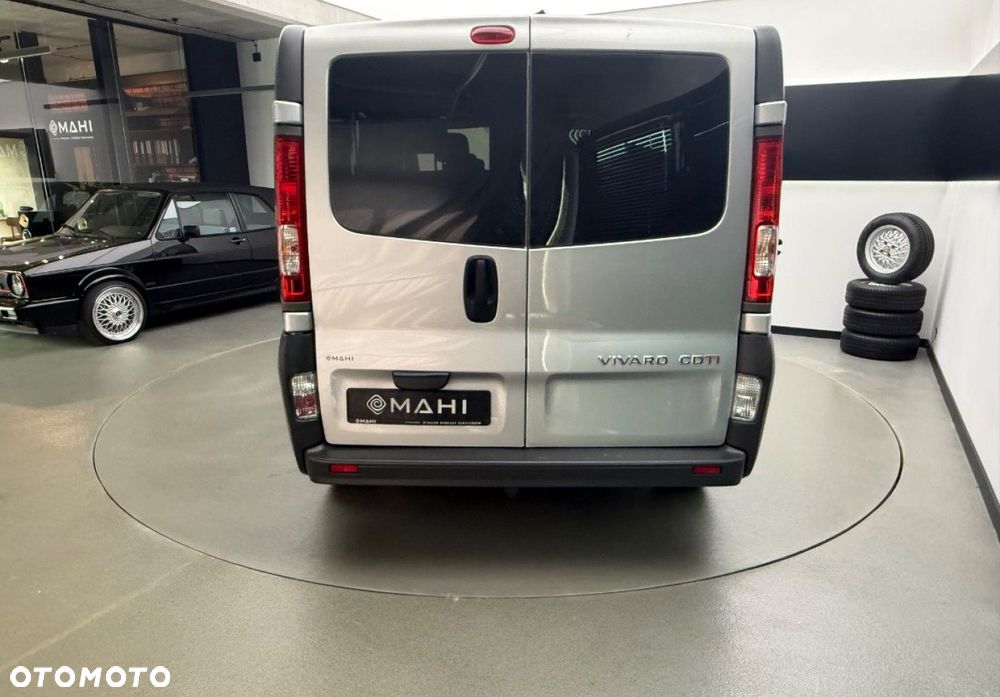 Opel Vivaro - 11