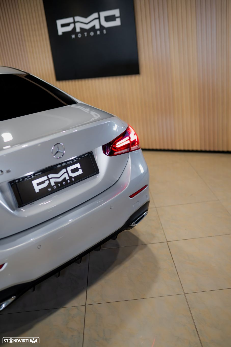 Mercedes-Benz A 250 Limousine e AMG Line - 15