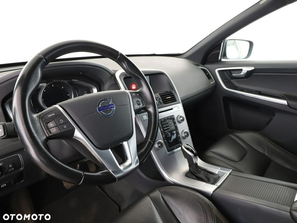 Volvo XC 60 D4 Geartronic Summum - 15