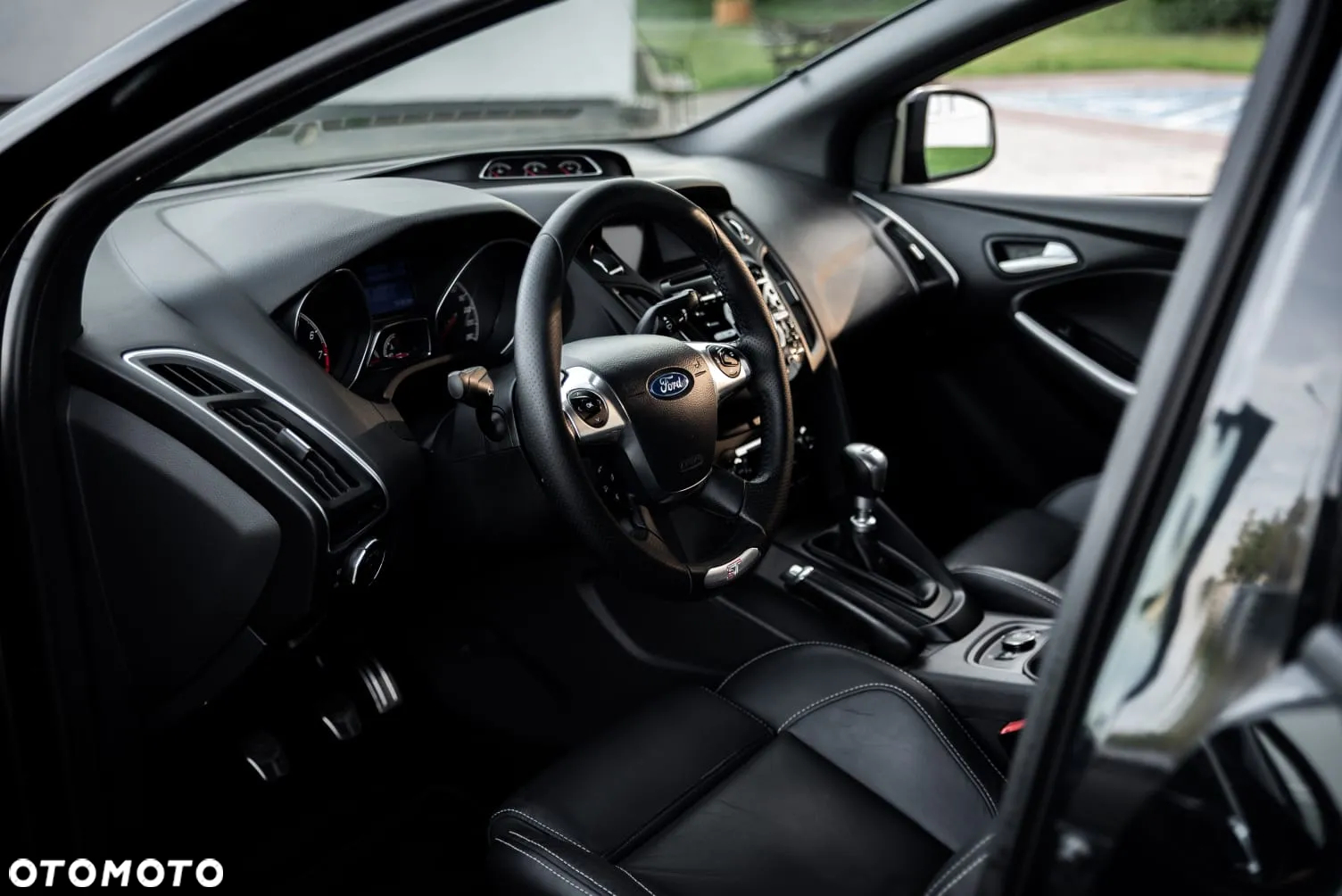 Ford Focus 2.0 EcoBoost ST mit Leder-Sport-Paket - 19