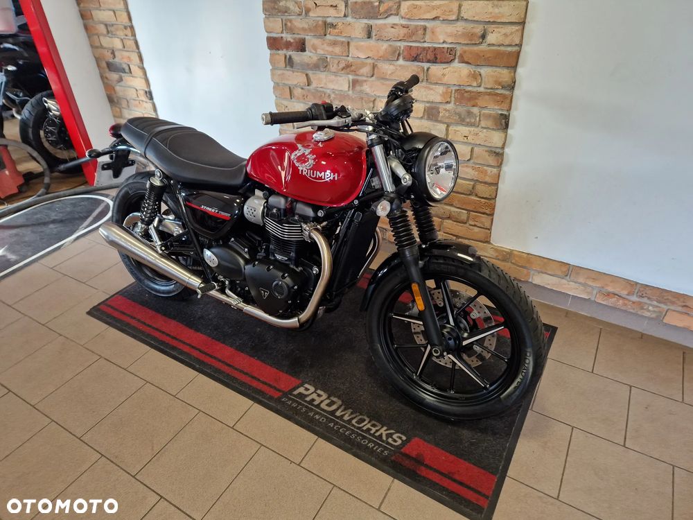 Triumph Street Twin - 17