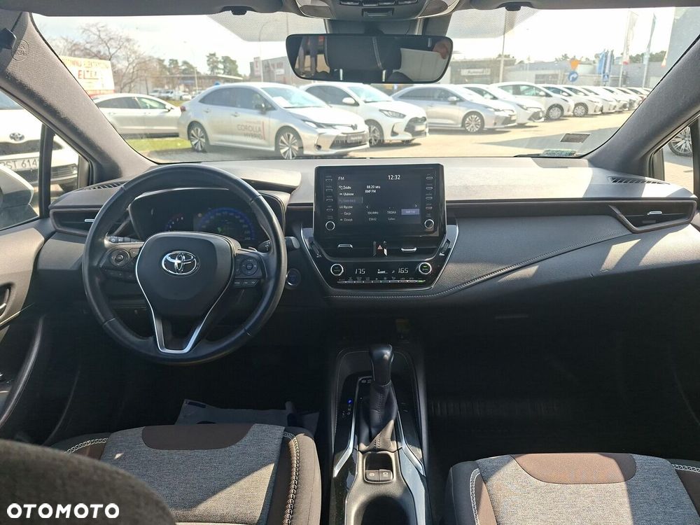 Toyota Corolla 2.0 Hybrid Trek - 9
