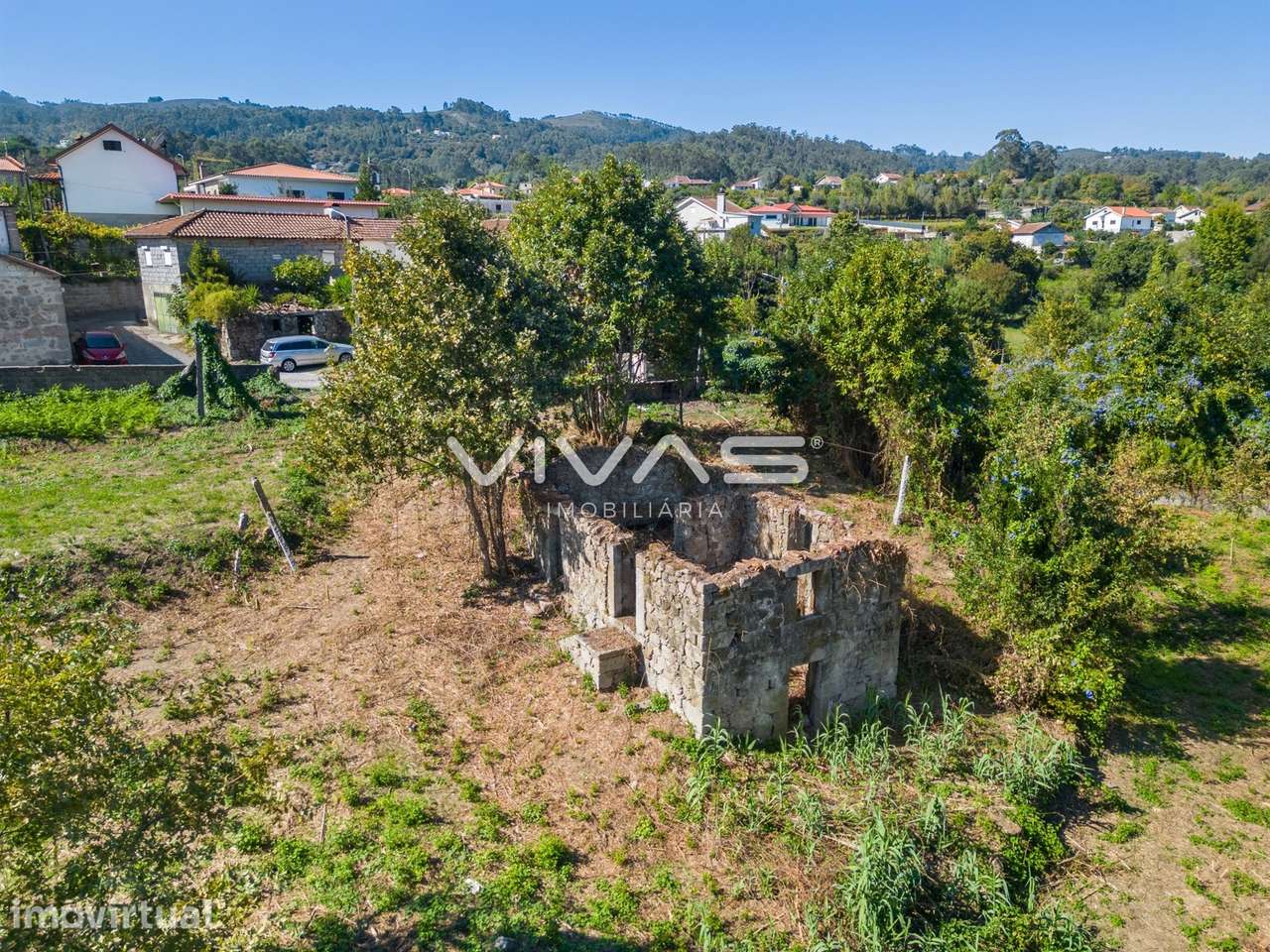 Moradia para Restaurar T0 Venda em Pico,Vila Verde - Grande imagem: 2/22