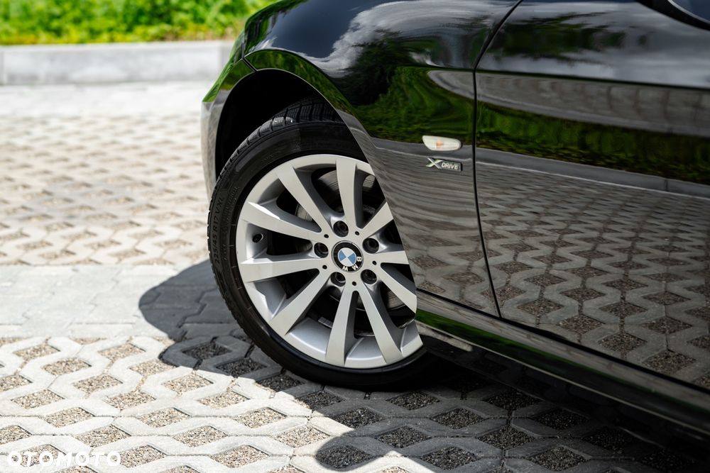 BMW Seria 3 325i xDrive Edition Exclusive - 12