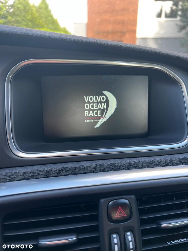 Volvo V40 - 2
