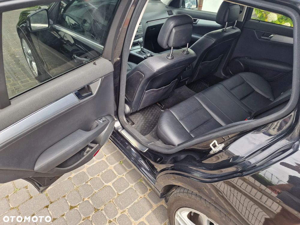 Mercedes-Benz Klasa C 320 CDI Avantgarde 4-Matic - 11