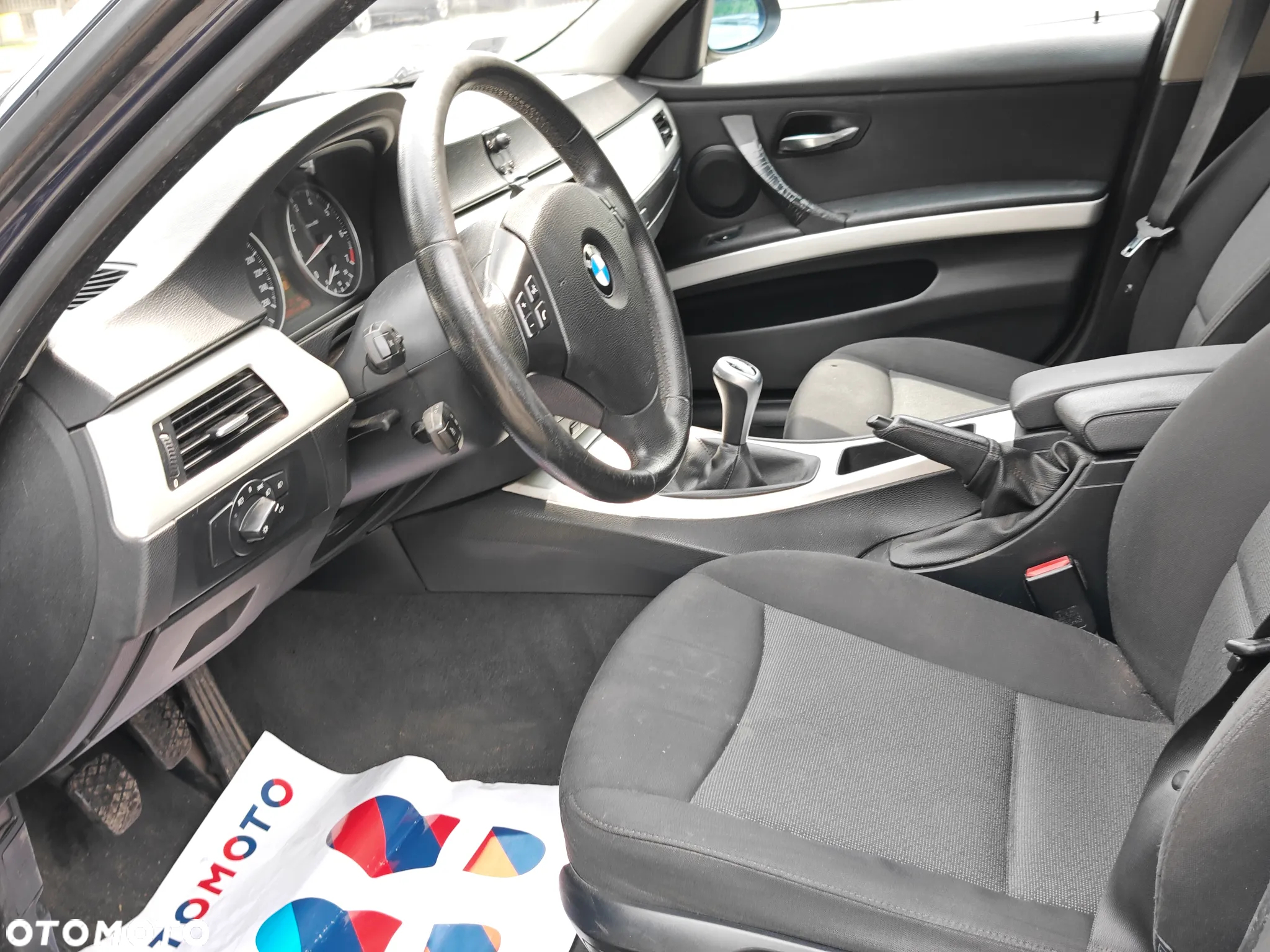 BMW Seria 3 318i - 7