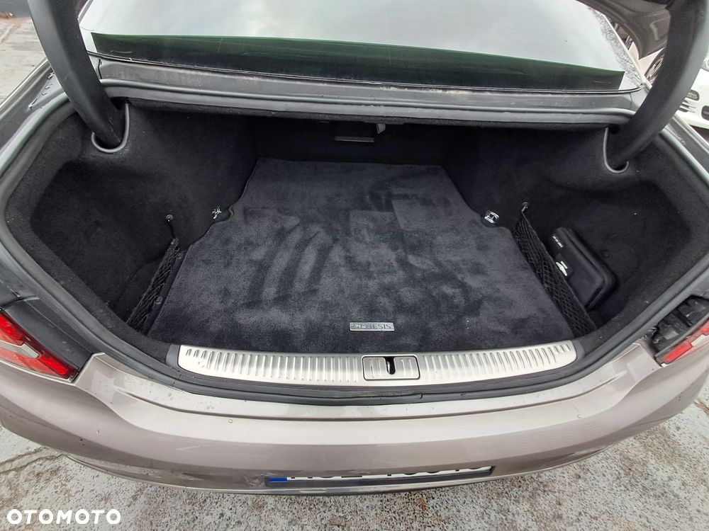 Genesis G90 - 39