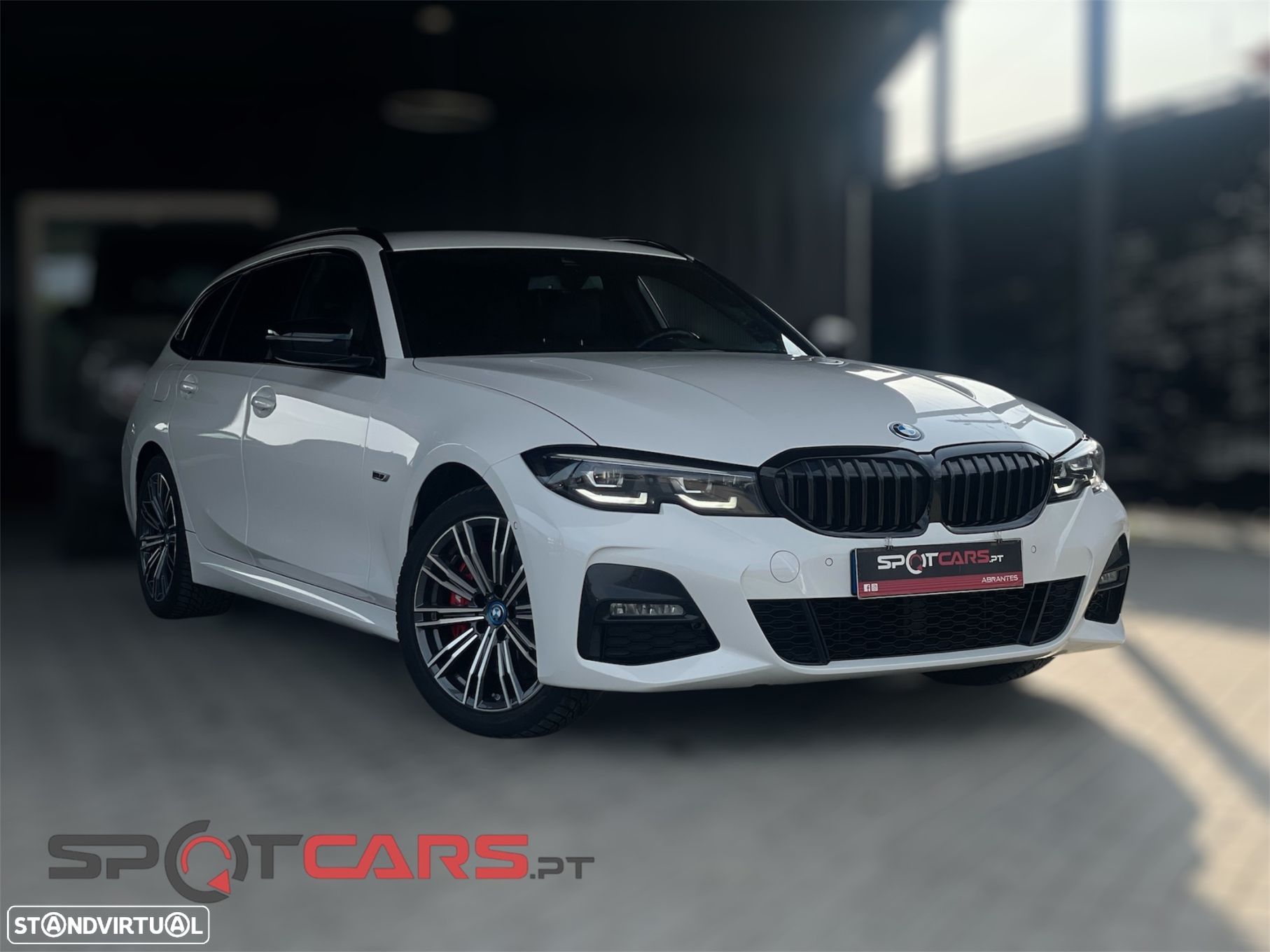 BMW 330 e Touring Pack Desportivo M Pro Auto - 1