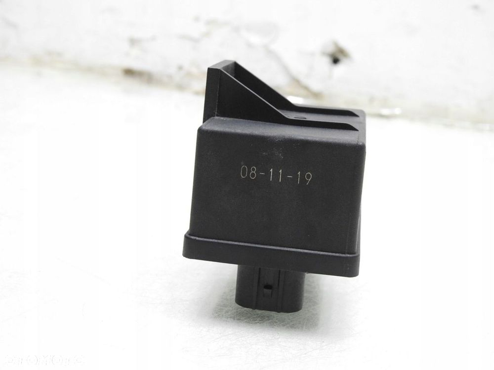 PRZEKAŹNIK ŚWIEC ŻAROWYCH PEUGEOT 407 3.0 V6 HDI - 4