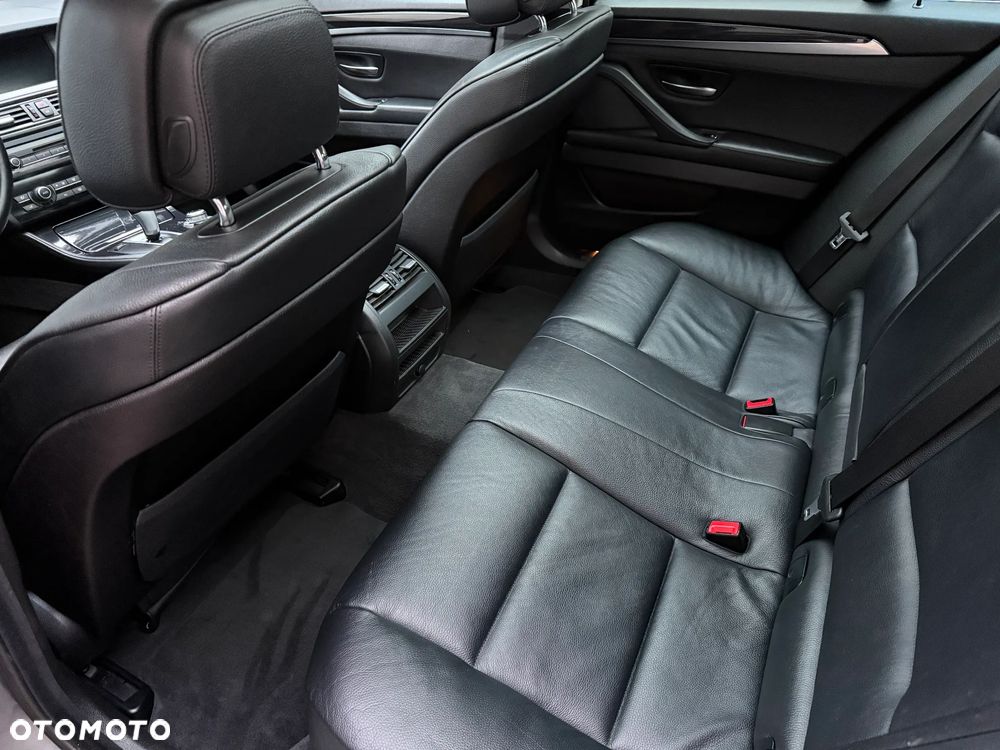 BMW Seria 5 520d Luxury Line - 16