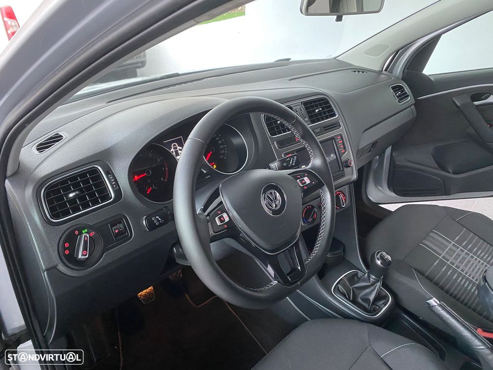 VW Polo 1.0 Confortline Nav - 16