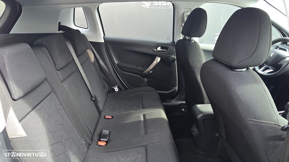 Peugeot 2008 1.4 HDi Active - 27