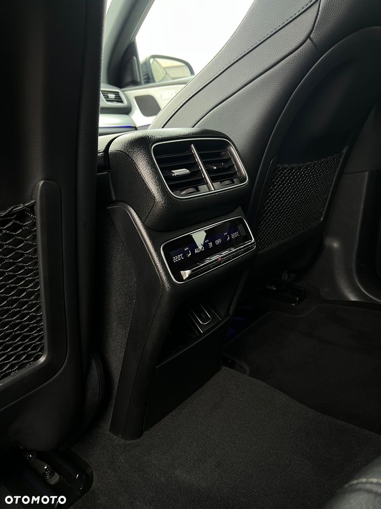 Mercedes-Benz GLE 300 d 4-Matic - 16