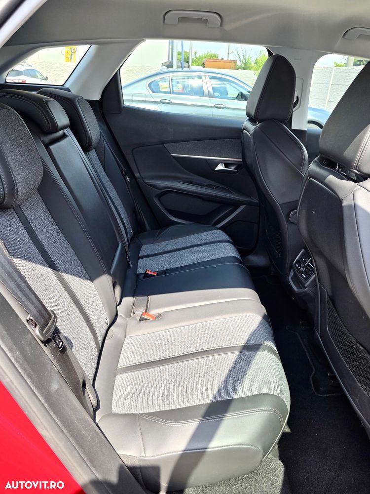 Peugeot 3008 PureTech 130 Stop & Start GPF EAT8 Allure - 22