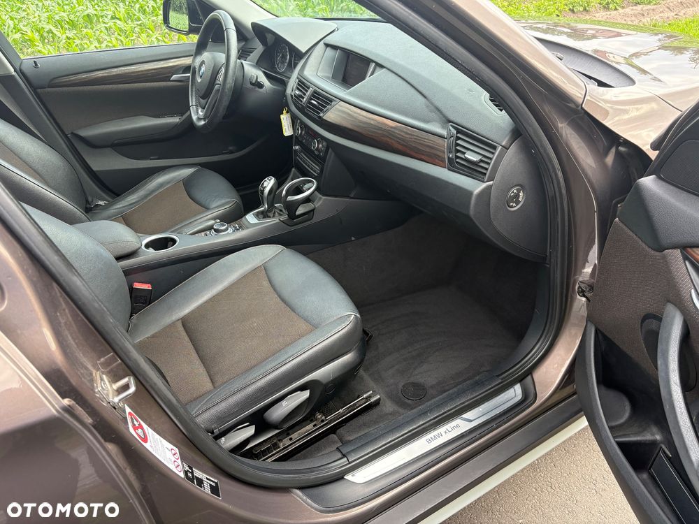 BMW X1 xDrive18d xLine - 13