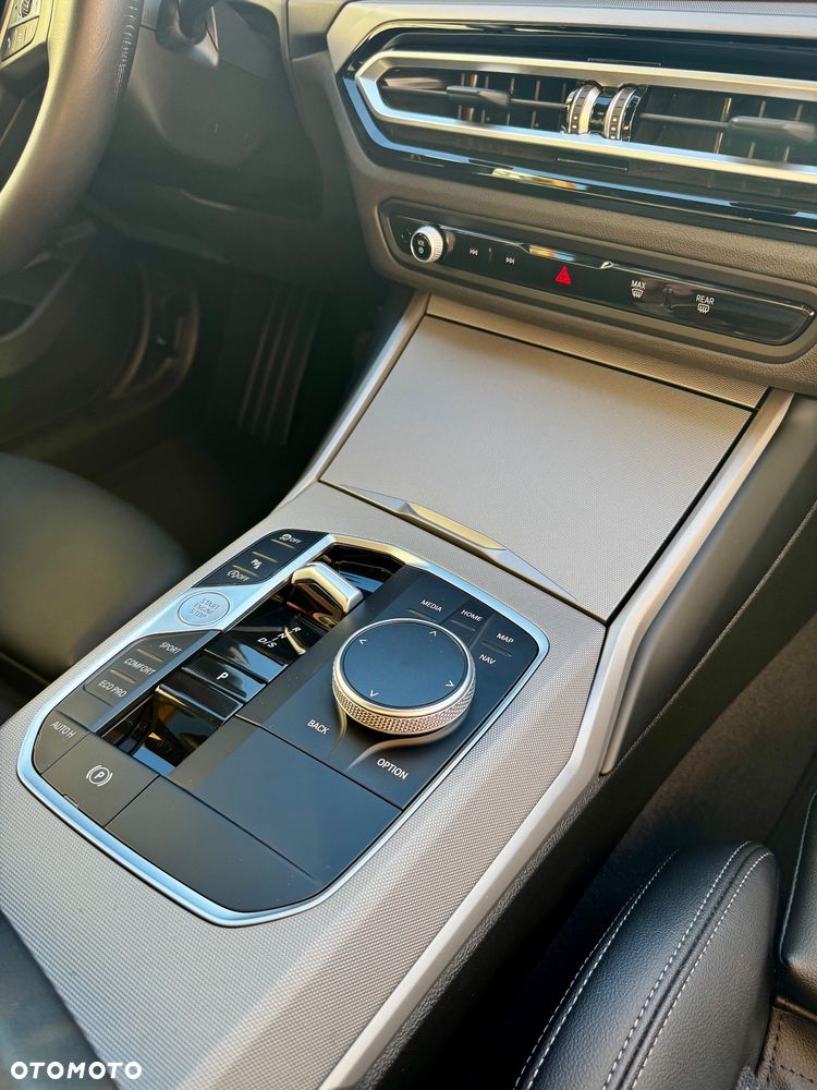 BMW Seria 3 - 26