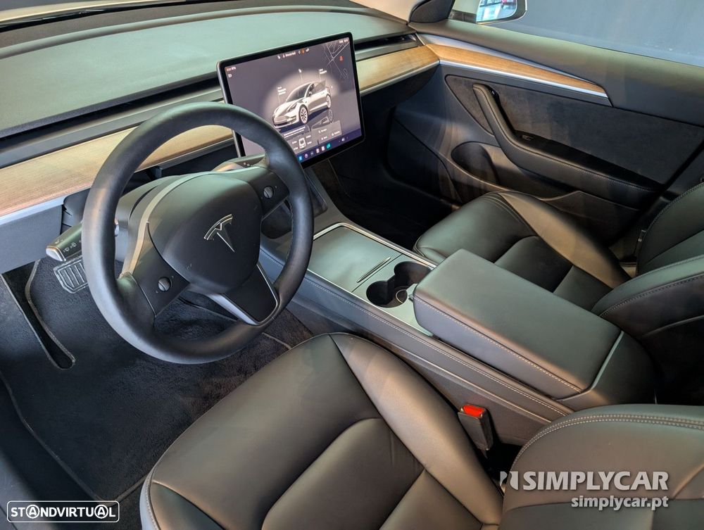 Tesla Model 3 - 6