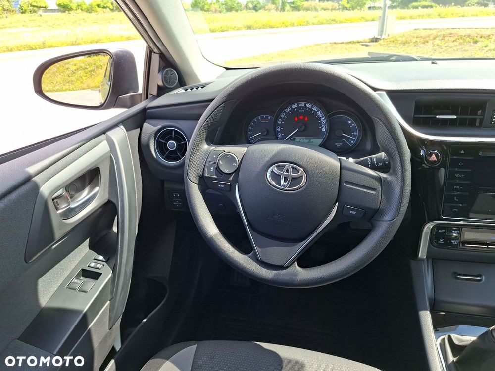 Toyota Auris 1.33 VVT-i Active - 16