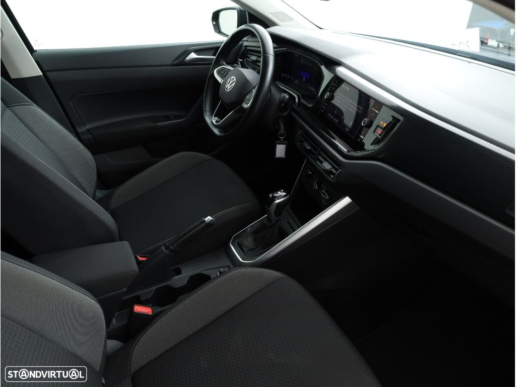 VW Polo 1.0 TSI Urban DSG - 14