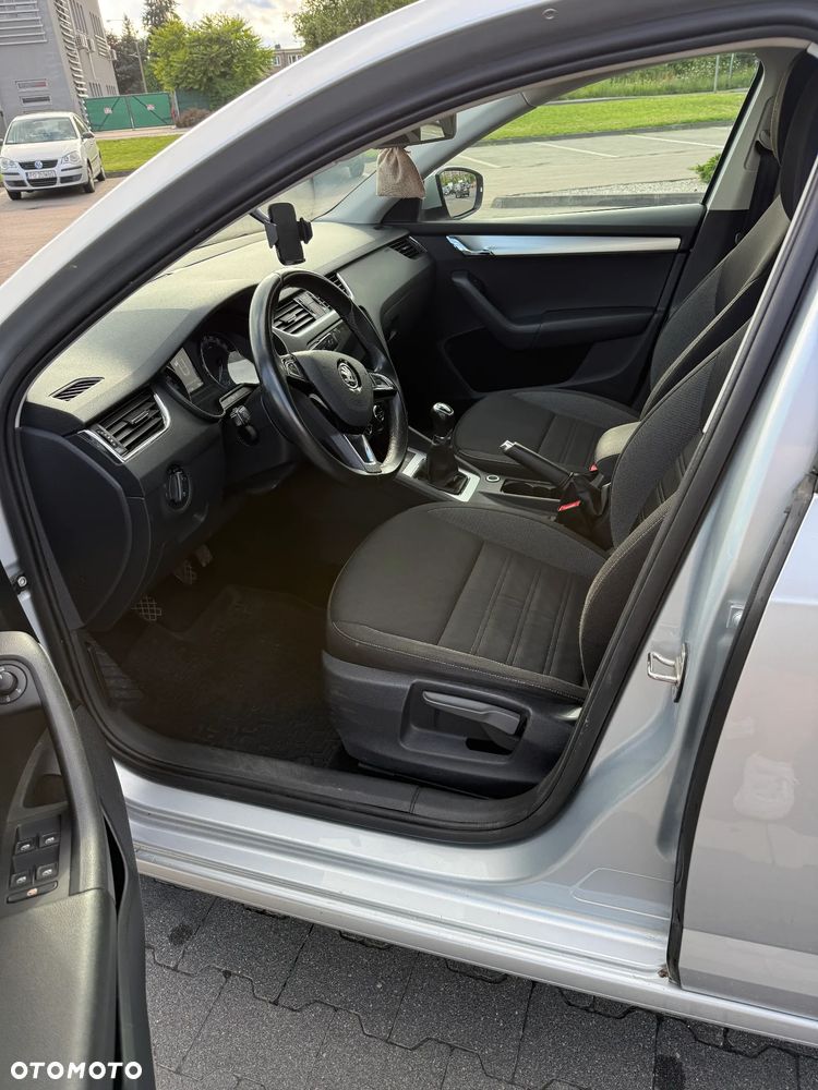 Skoda Octavia 1.6 TDI Ambition - 11