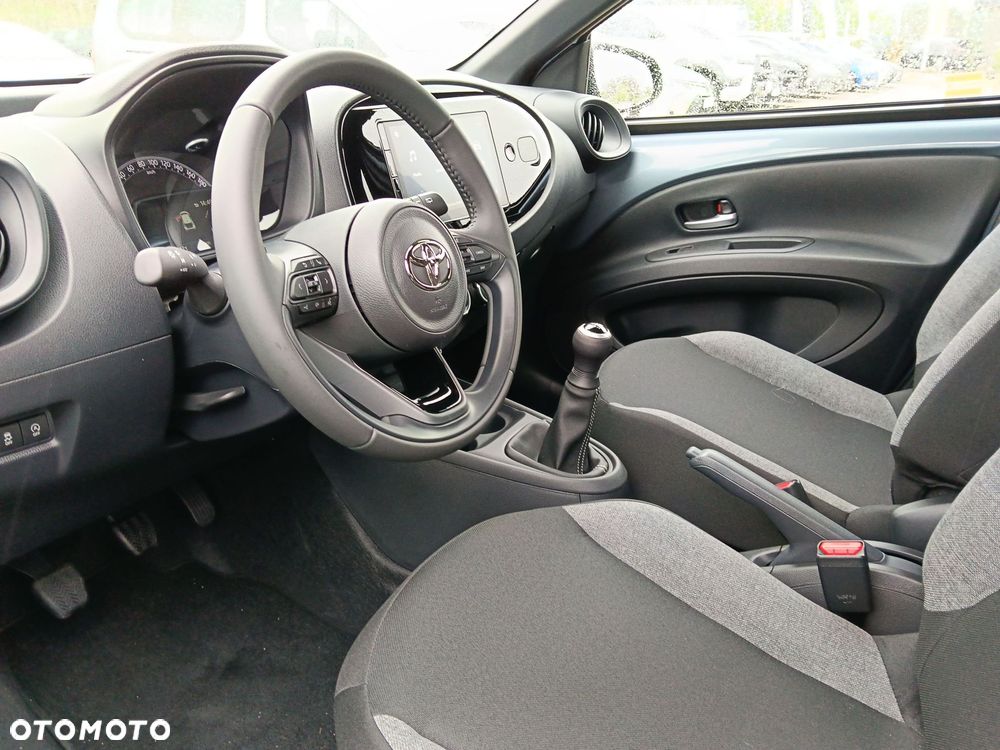 Toyota Aygo X - 10