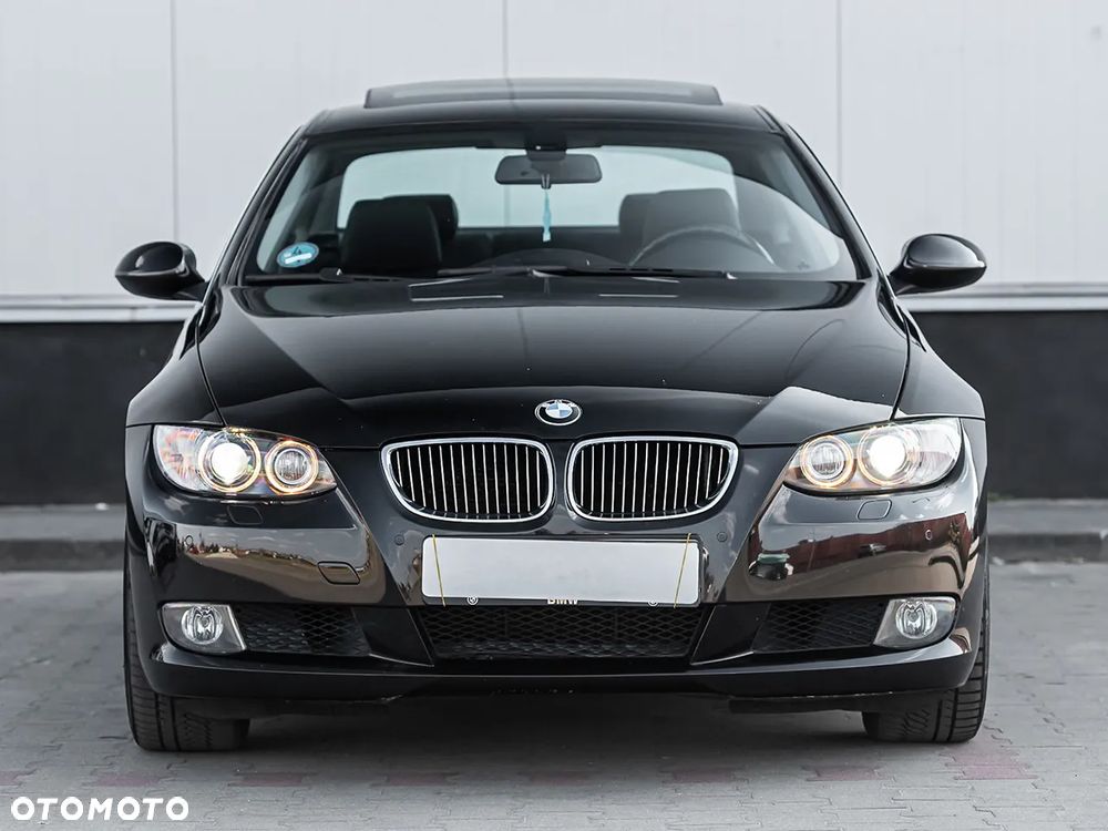 BMW Seria 3 325i - 4