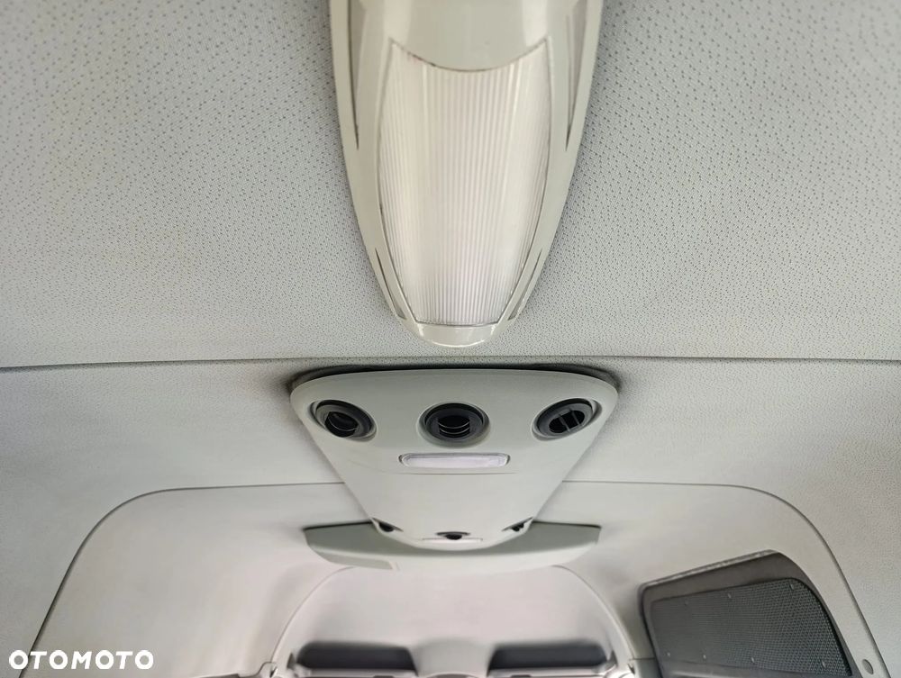 Volkswagen Crafter - 11